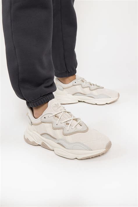 ozweego beige runners